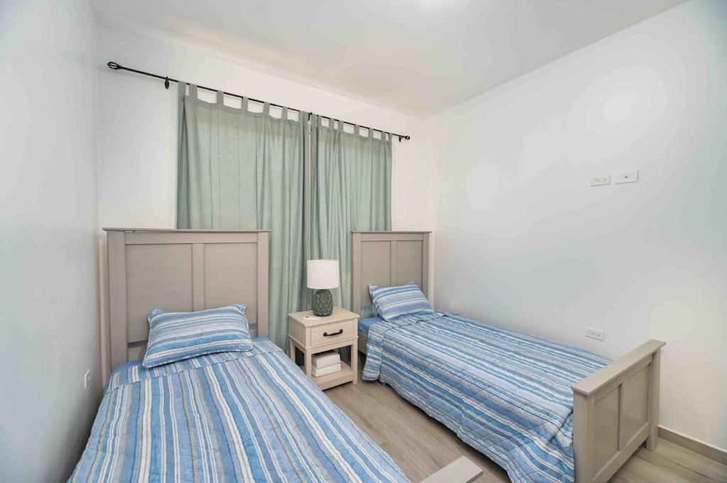 Cozy Beach Villa At The Shores 5 Minutes From The Beach West End Esterno foto