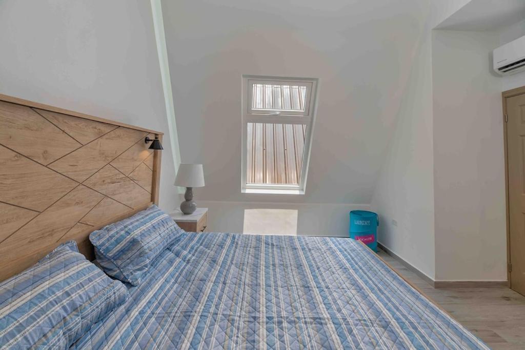 Cozy Beach Villa At The Shores 5 Minutes From The Beach West End Esterno foto
